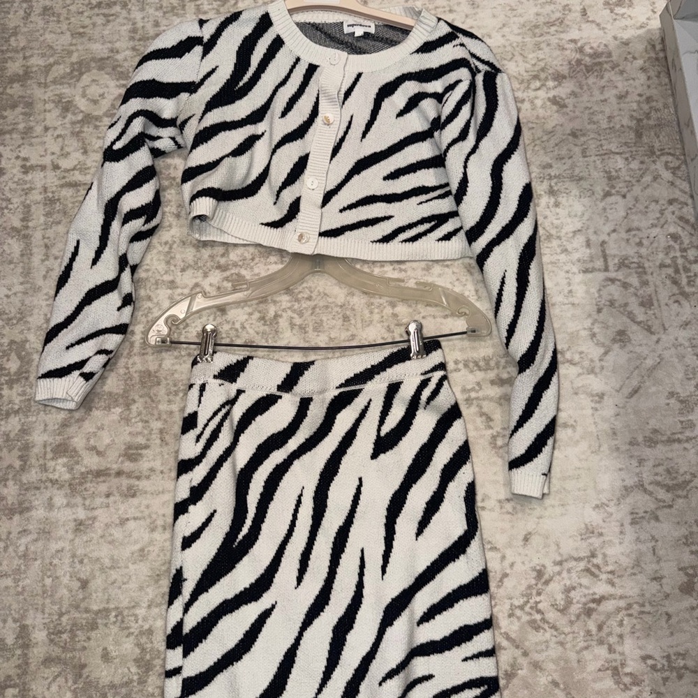 superdown Black and White Zebra Mini Skirt - Picture 2 of 4